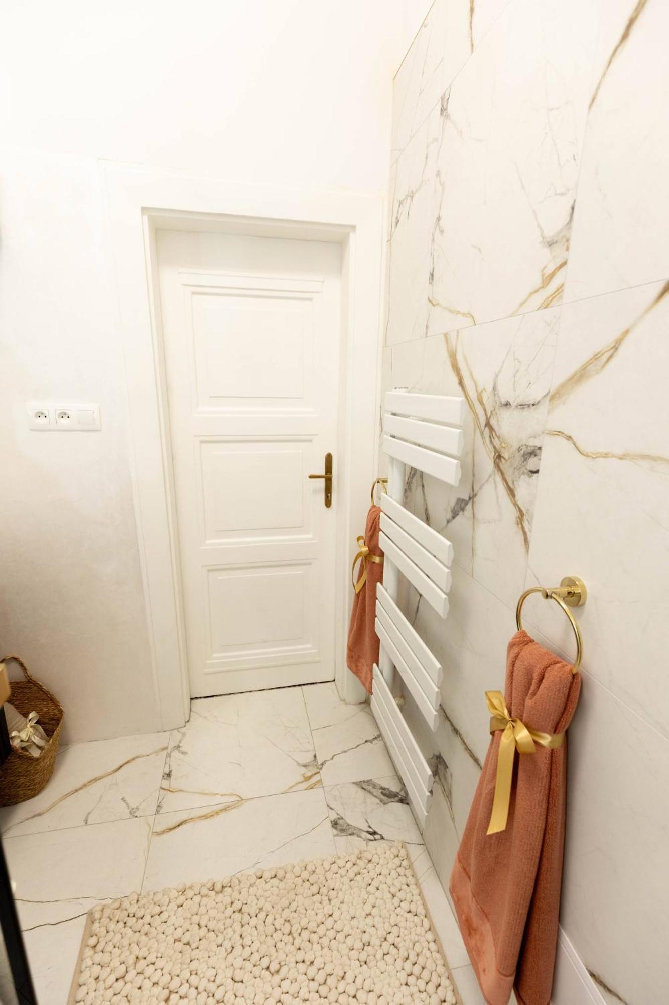 New, Stylish And Spacious Apartment Bratislava Exterior foto